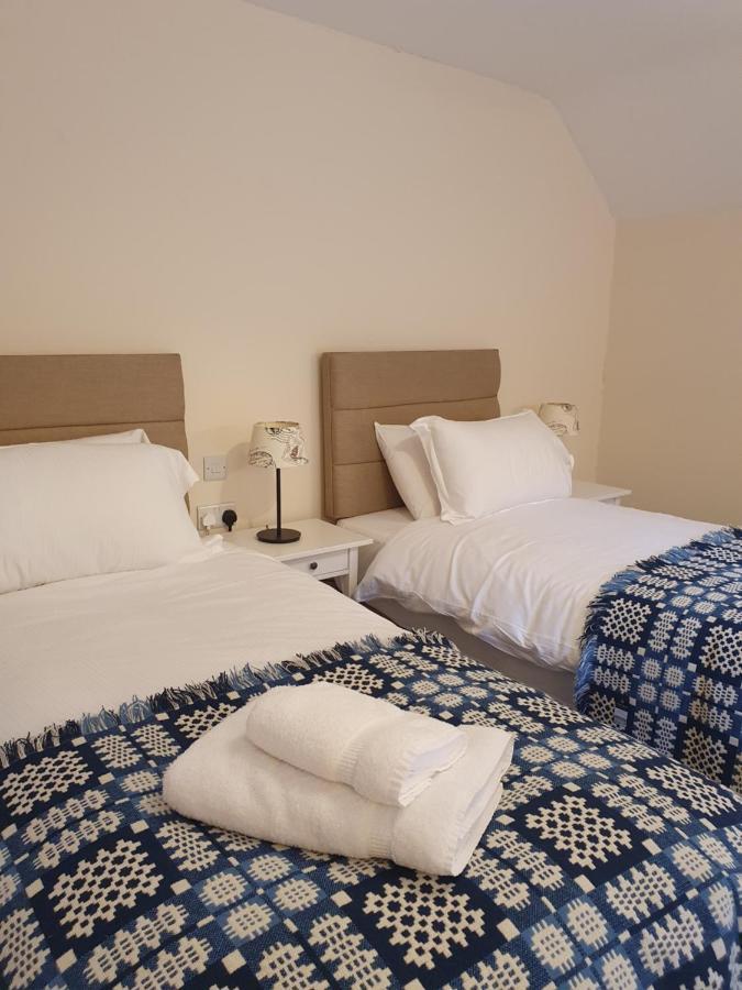 3 Bedroom Barn Conversion With Hot Tub-Garden View - Ty Cerrig Barn Corwen Eksteriør bilde