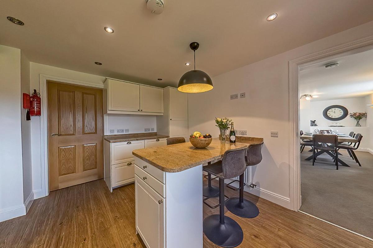3 Bedroom Barn Conversion With Hot Tub-Garden View - Ty Cerrig Barn Corwen Eksteriør bilde