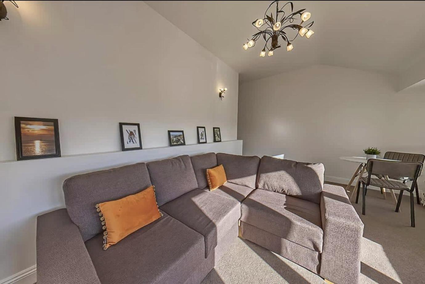 3 Bedroom Barn Conversion With Hot Tub-Garden View - Ty Cerrig Barn Corwen Eksteriør bilde